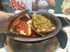 -阿瓦山寨·湘菜现炒·剁椒鱼头王(咸阳总店)
