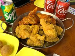 -BHC炸鸡(明洞总店)