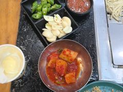-臻牛烤肉