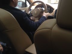 -汉堡王(下沙银泰店)