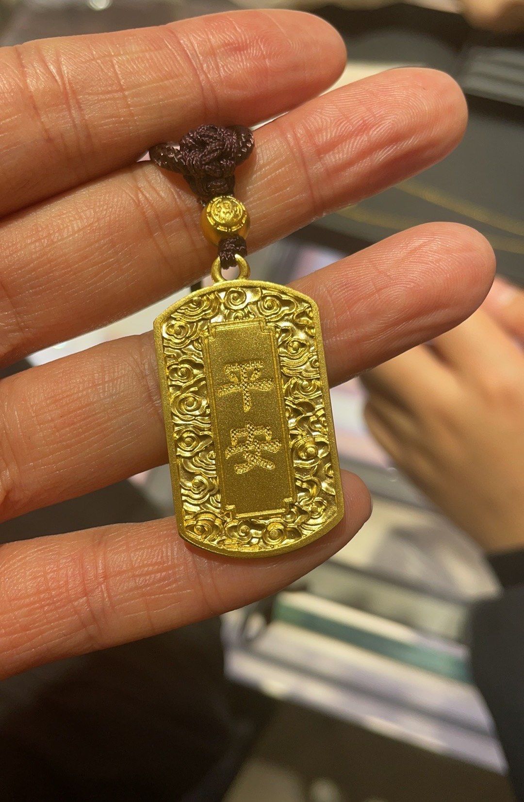 新到经典平安牌,纯手工錾刻,无不体现匠工精神