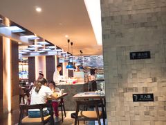 -BLU 全日制餐厅(上海安曼纳卓悦酒店)