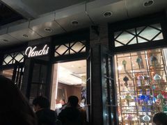 门面-VENCHI 闻绮(上海佛罗伦萨小镇店)