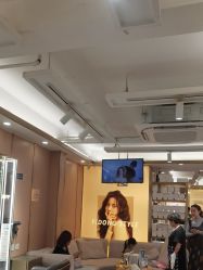 -一東造型烫发染发