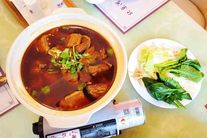16:55打分停车可以在院里,进河南大厦后二楼就是餐厅