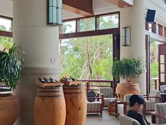 -亚龙湾喜来登·美景台大堂吧