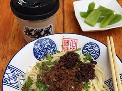 -杨伯英传统杂酱面