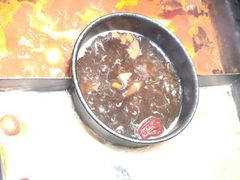 -老牌坊云南鱼豆花火锅(哈西万达店)