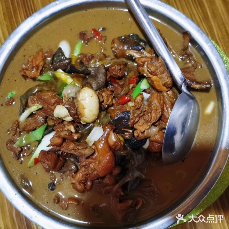 好客山东，椿树沟中，农家乐大餐！