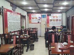 -湖南人家湘菜馆(镇江路店)