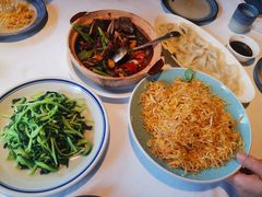 -八府香鸭·啫啫煲(华山路店)