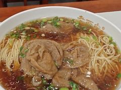 -老西白点心店