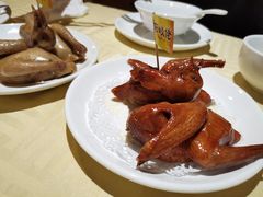 招牌烤乳鸽-石岐佬中山菜馆(张溪店)