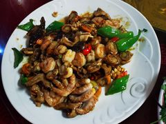 -鑫渔港海鲜本地菜·山海关浑锅(东戴河店)