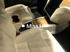-TESLA 特斯拉(上海太古汇体验店)