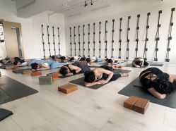 -OM瑜伽教练培训学院