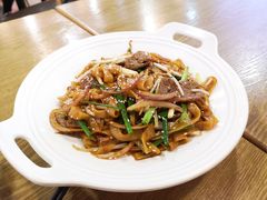 港式干炒牛河-点点心港式茶餐厅(南京西路店)