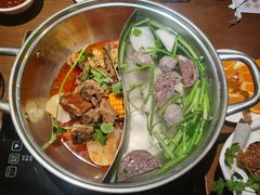鸳鸯锅底-牛焱·贵州黄牛肉火锅(城西银泰店)