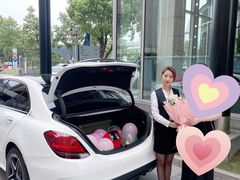 -上海星瀚奔驰4S店(红柳路店)