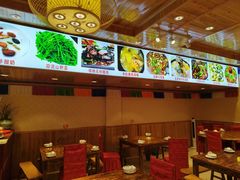 -乡土特色.冷锅鱼.牦牛肉汤锅