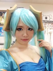 -星元素cosplay动漫摄影写真工作室
