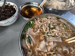 -正宗杨记普洱酸醋米线(总店)