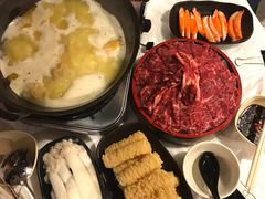 -鲜入围煮花胶鸡海鲜火锅