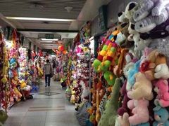 -义乌小商品批发市场(中国小商品城·篁园服装市场店)