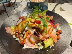 花椰菜蓝纹芝士沙拉-SHADOWS•Bistro&Eatery(安福路店)