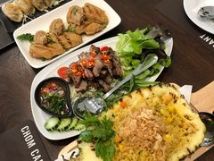 -Chom Cafe and Restaurant