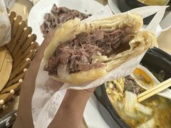 -闫家驴肉老店(华电一校店)