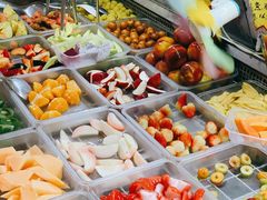 自助取餐区-老炳·七丛松甘草水果