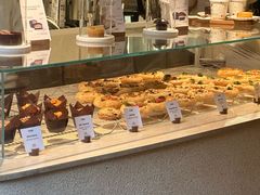 -VERIE BAKEHOUSE