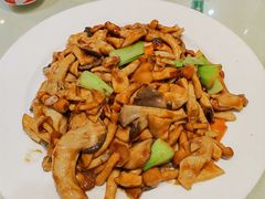 -日月昇渔家菜·海肠捞饭·大连海鲜(星海公园店)
