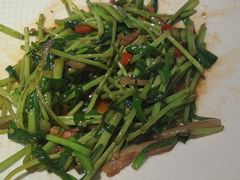 藜蒿炒腊肉-千百味红餐厅·江西菜(绿地双子塔店)