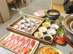 -围炉肉舍•炭烤活鳗•丹东海鲜烤肉(步行街店)