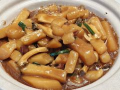 小土豆烧鲍鱼仔-渔港甄宴·海鲜·地标烟台菜(金沙滩店)