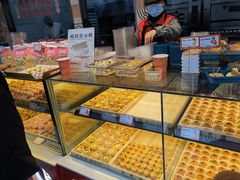 面包甜点陈列柜-東更道点心行(利客来店)