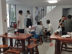 大堂-宝瑞门钉肉饼店