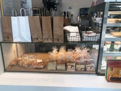 面包甜点陈列柜-喜茶(上海泰禾大厦店)