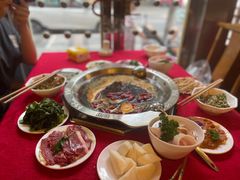 -山城年华老火锅(玉林店)