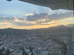 -官房大酒店-玉龙旋宫观景餐厅
