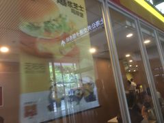 -麦当劳(轻轨曹杨路店)