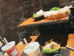 -湊湊火锅·茶憩(南京东路悦荟店)