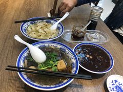 -鲁氏汤包王(长白街店)