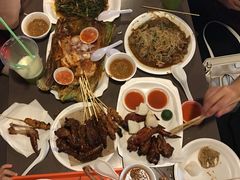 -东海岸人工湖美食村