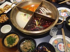 -沸炉重庆老火锅(军事博物馆店)