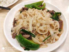 湿炒牛河-玲又珑美食(盘福路店)