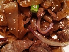 避风塘干炒牛河-十二粤味·顺德菜·烧鹅点心(五四广场店)