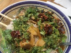 -云阿蛮云南生烫牛肉米线(奉贤路店)